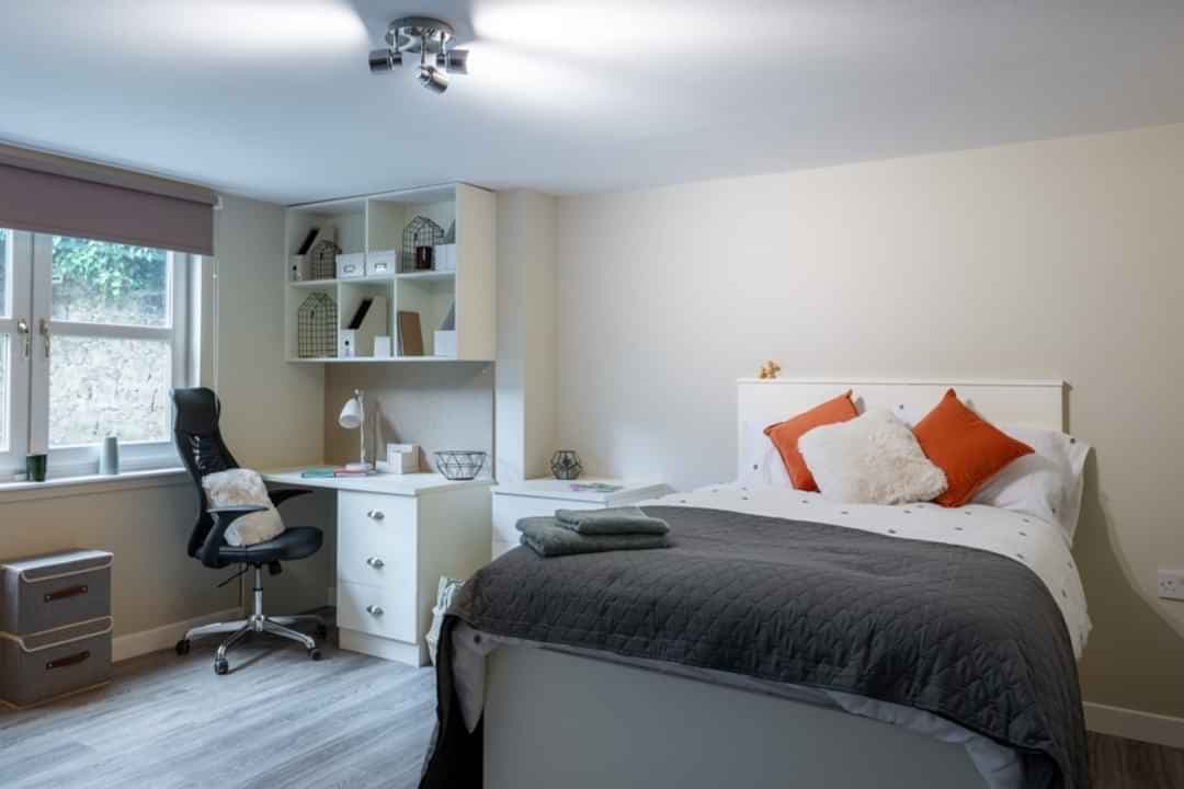 3 bed Premium - Image 1