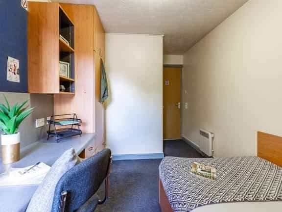 Premium Ensuite - Image 4