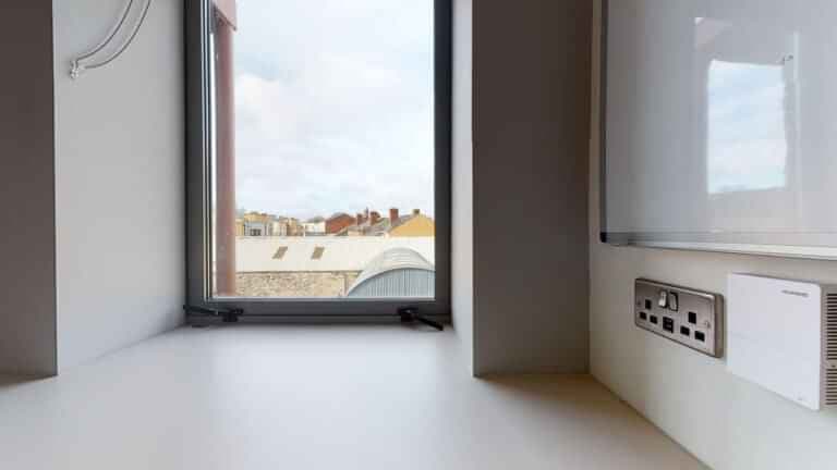 Single Ensuite - Image 5
