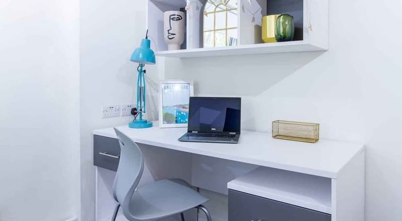 Studio - Image 5