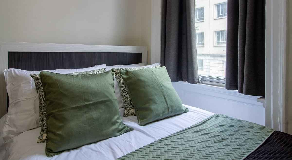 Silver Room - Image 2