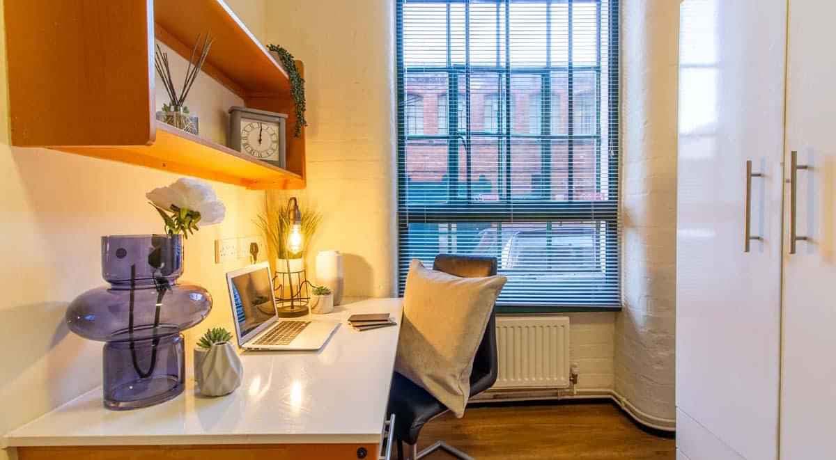 Bronze Room - Image 3