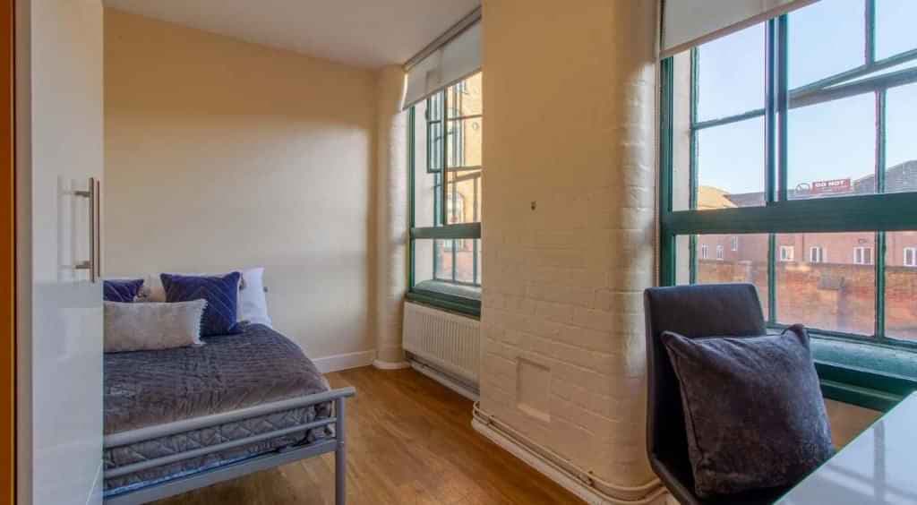 Bronze Plus Room - Image 6