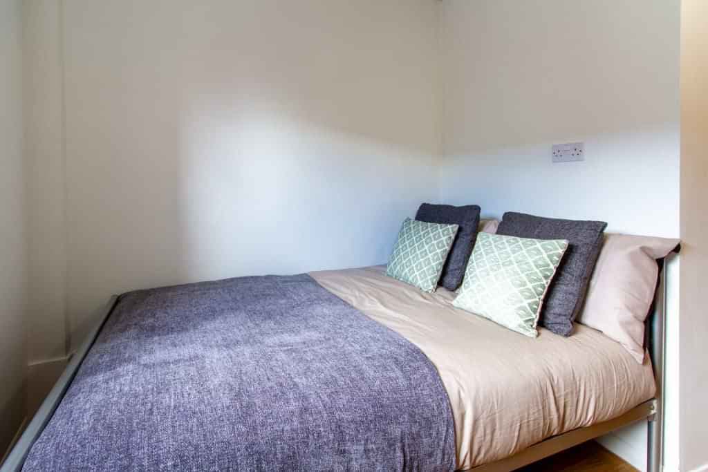 Bronze Ensuite - Image 2