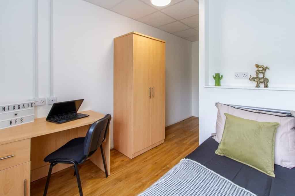 Bronze Plus Ensuite - Image 1