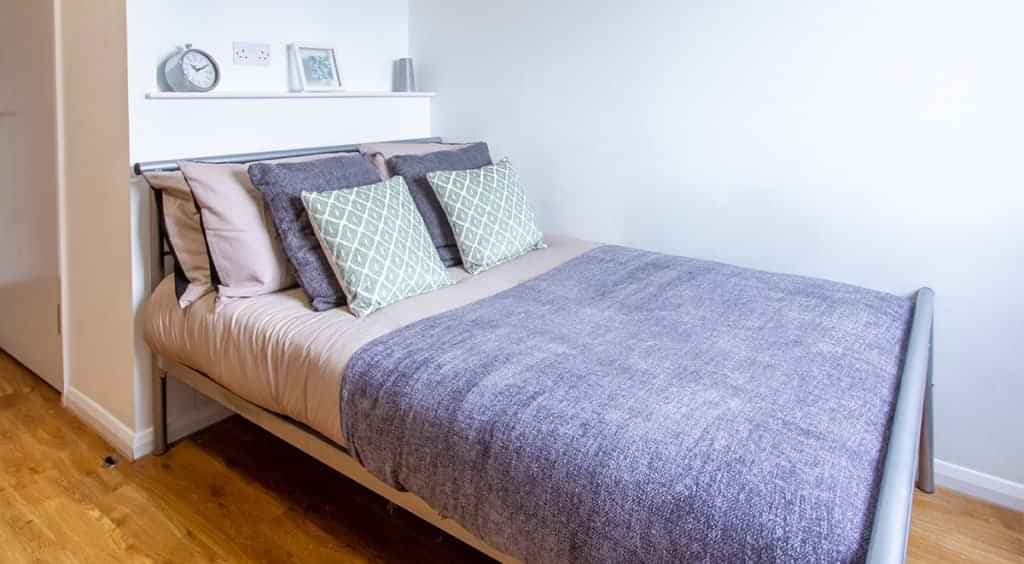 Silver Ensuite - Image 1