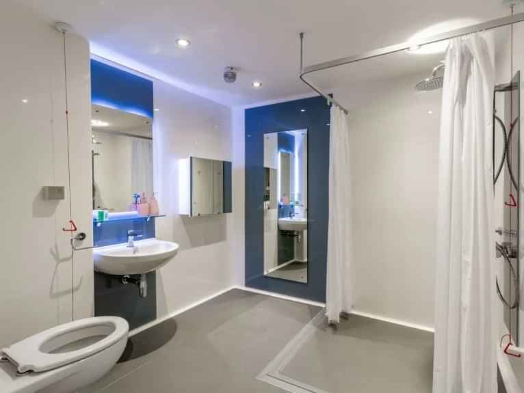 Bronze Plus En Suite - Image 2
