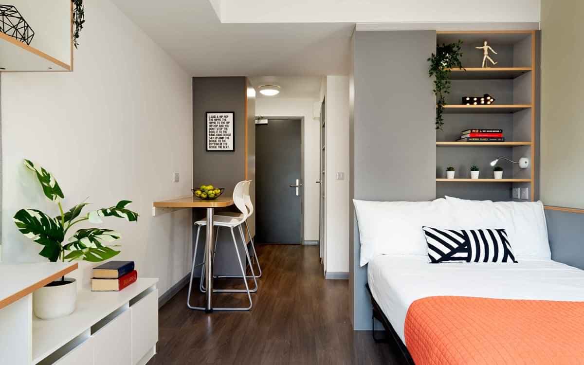 Platinum Studio - Image 1