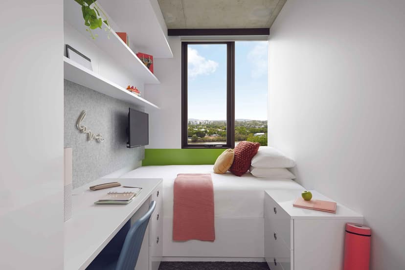 2 Bedroom Shared Bathroom, Double Bed, Balcony - Image 1