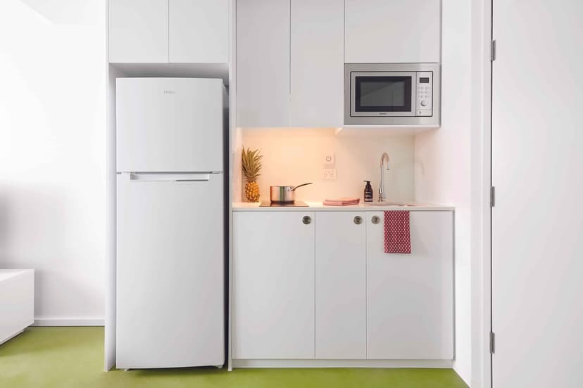 2 Bedroom Shared Bathroom, Double Bed, Balcony - Image 2
