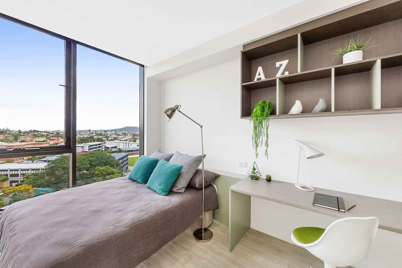 Large Studio, Double Bed, Views - Image 1