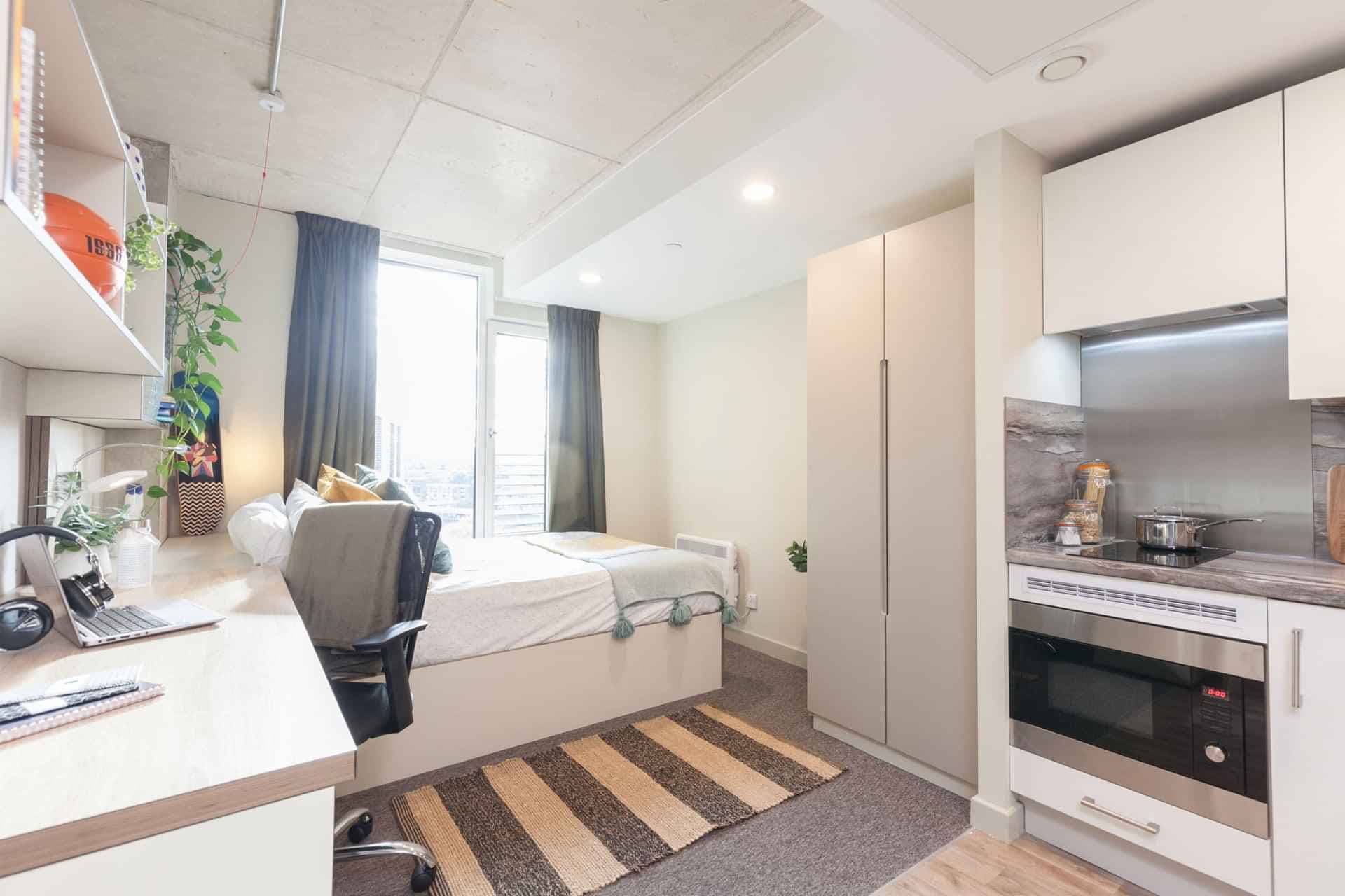 Bronze Plus Studio - Image 3