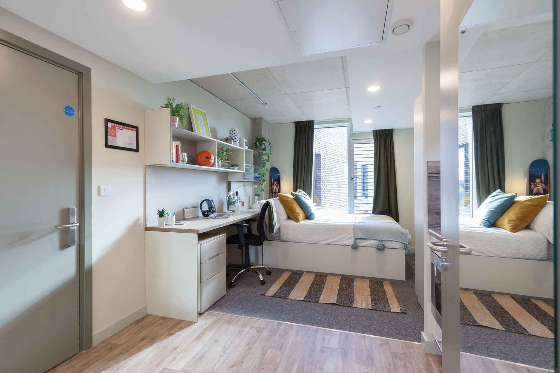 Bronze Plus Studio - Image 1