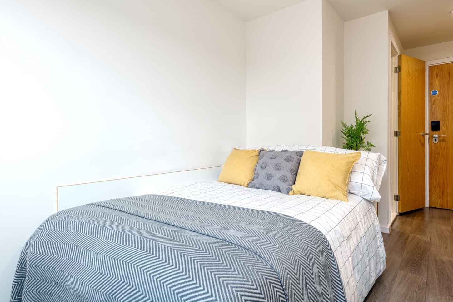 Bronze Ensuite - Image 15