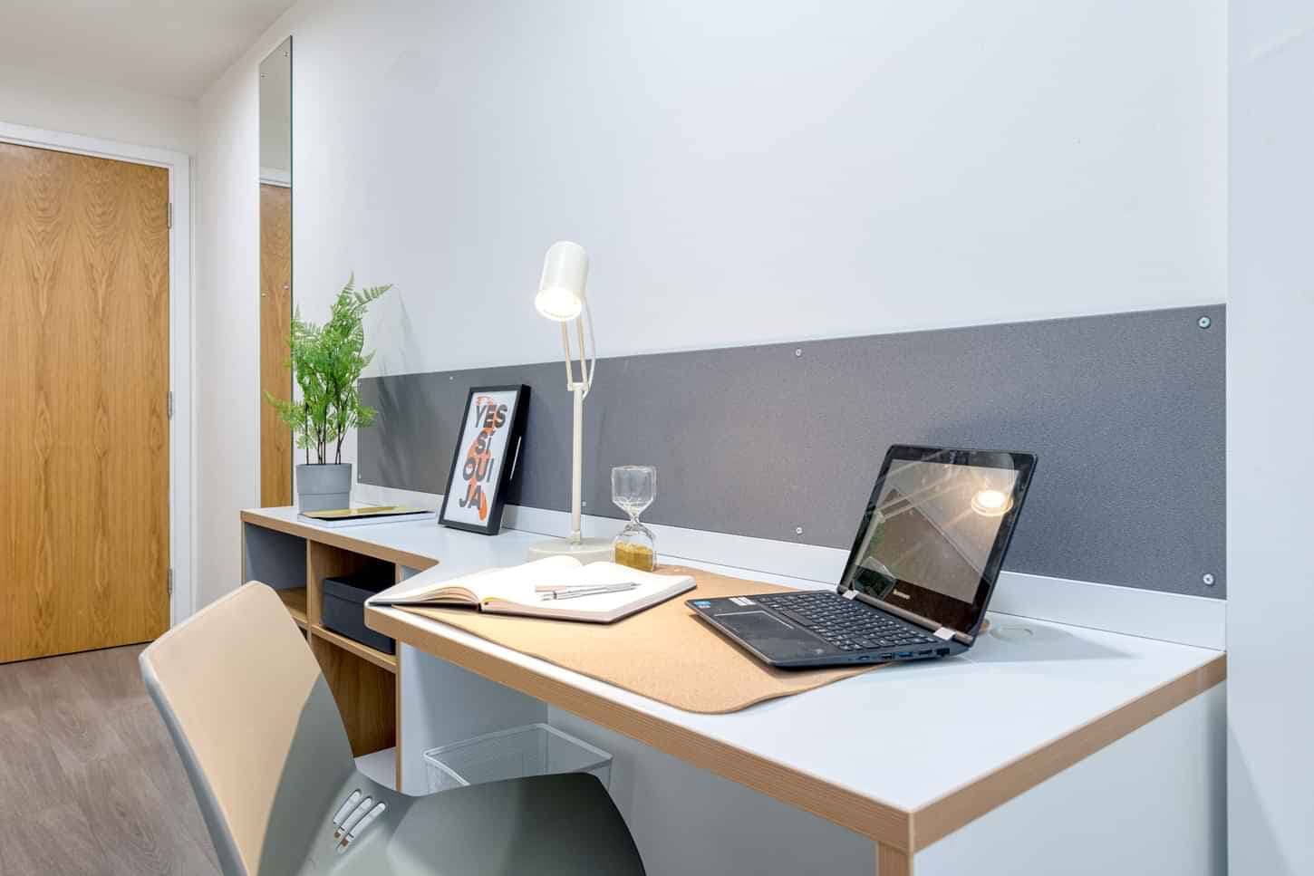 Gold Ensuite - Image 5