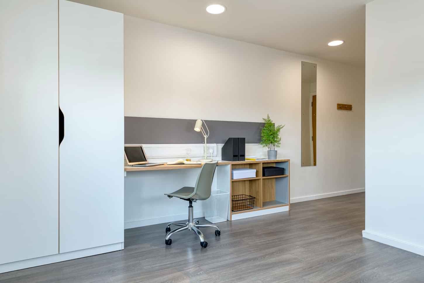 Platinum Ensuite - Image 3