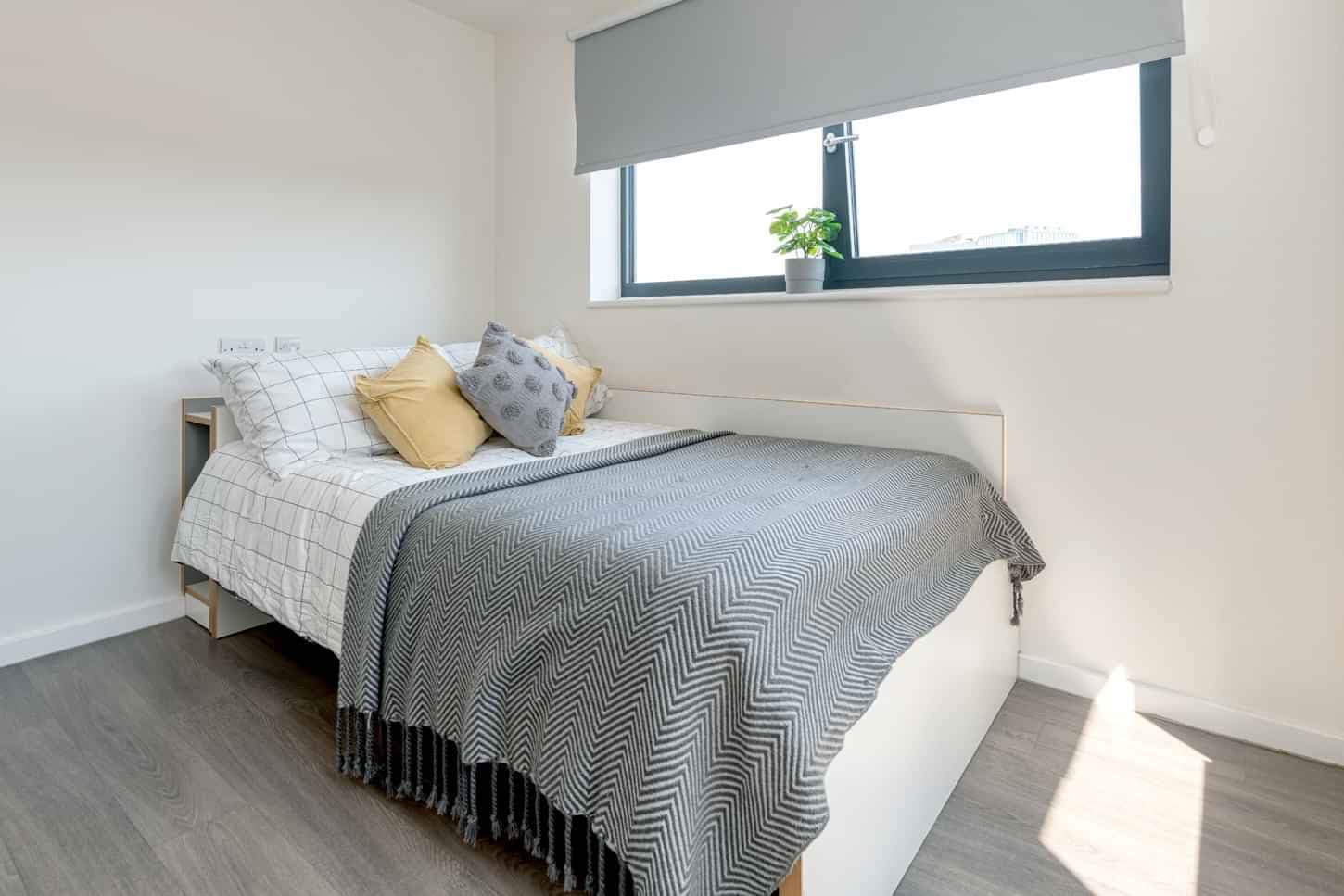 Platinum Ensuite - Image 1