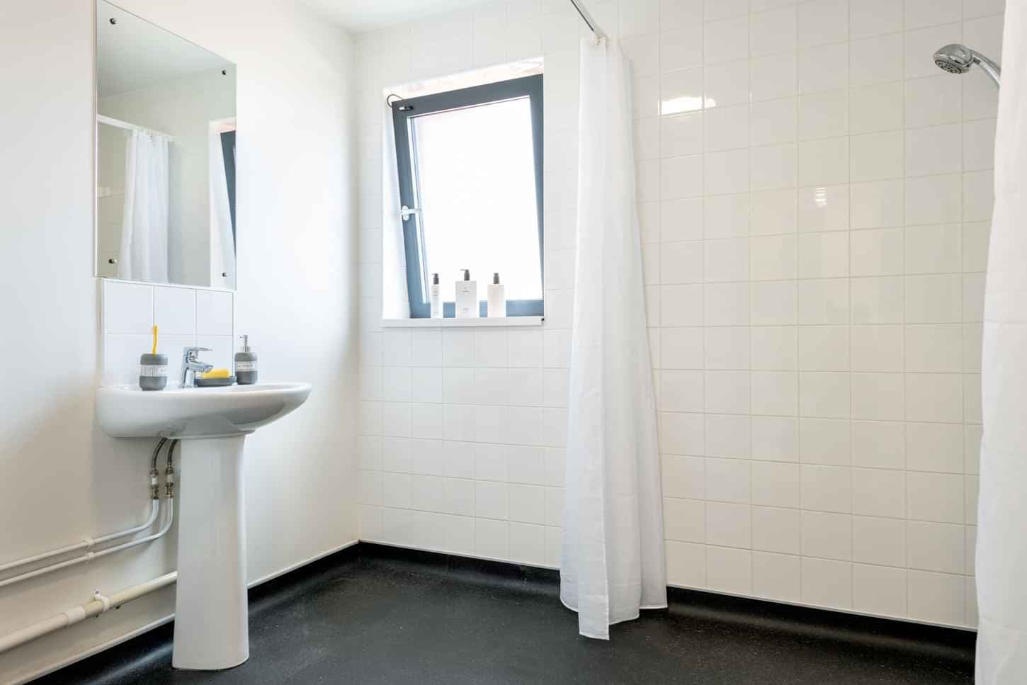 Platinum Ensuite - Image 9