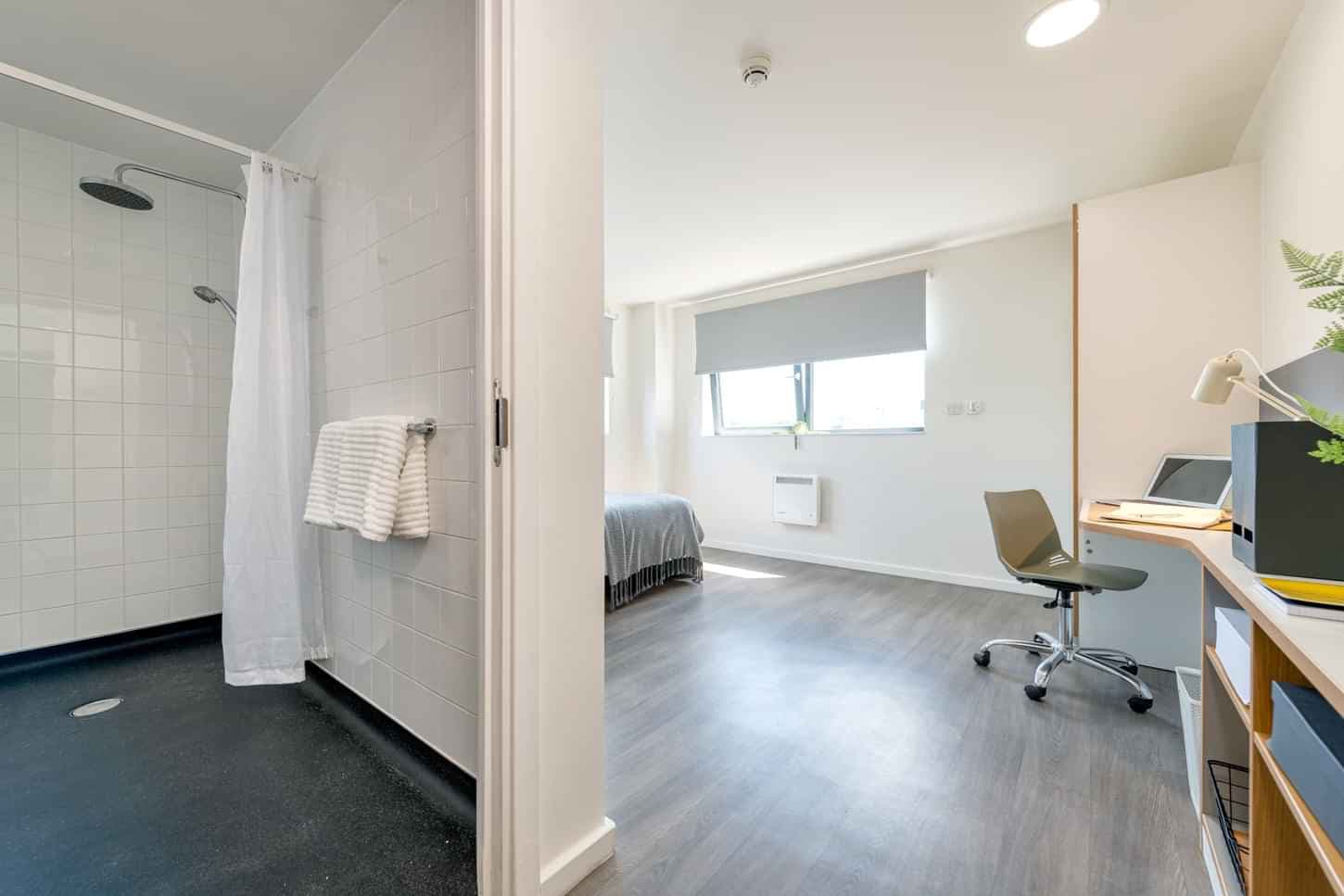 Platinum Ensuite - Image 7
