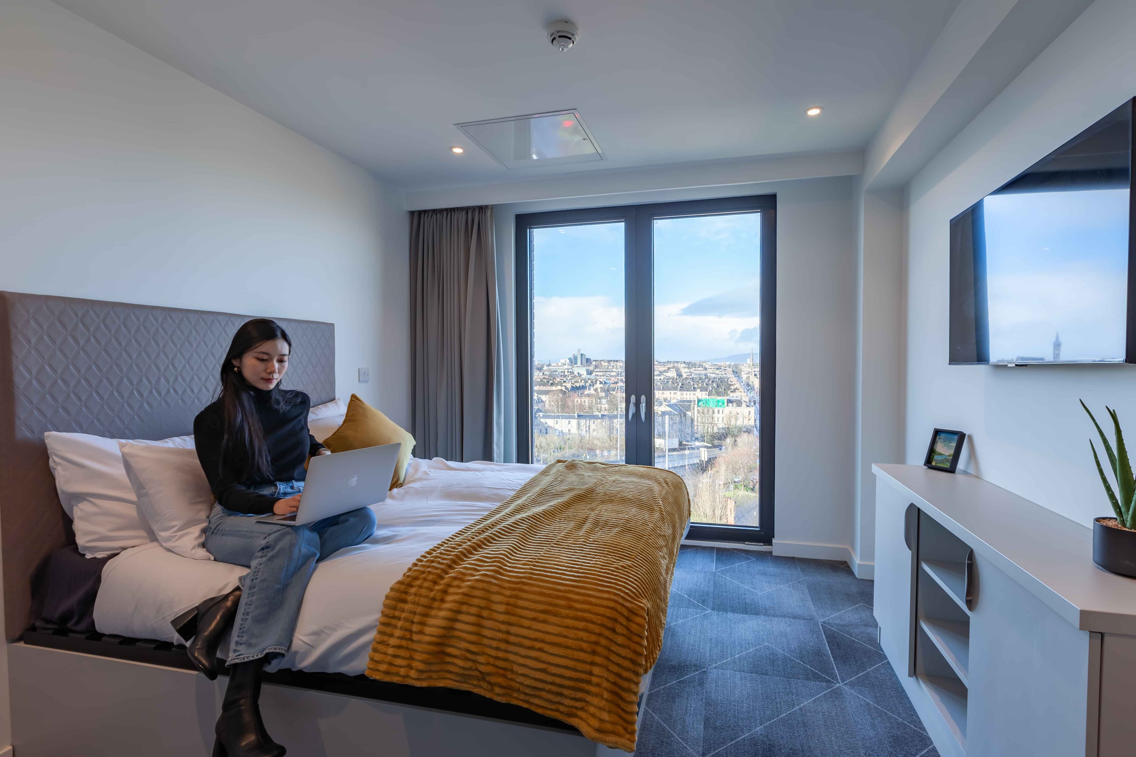 True Apartment 6-Bedrooms - Image 2