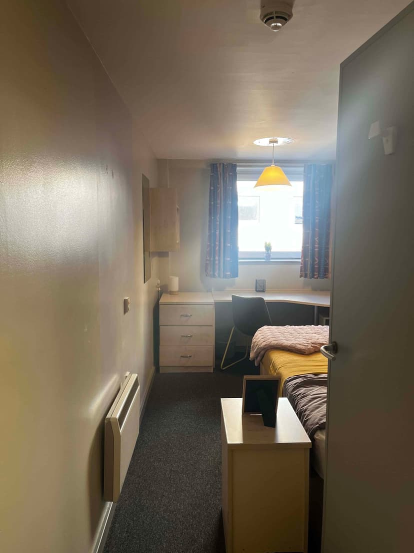 Classic Ensuite - Image 5