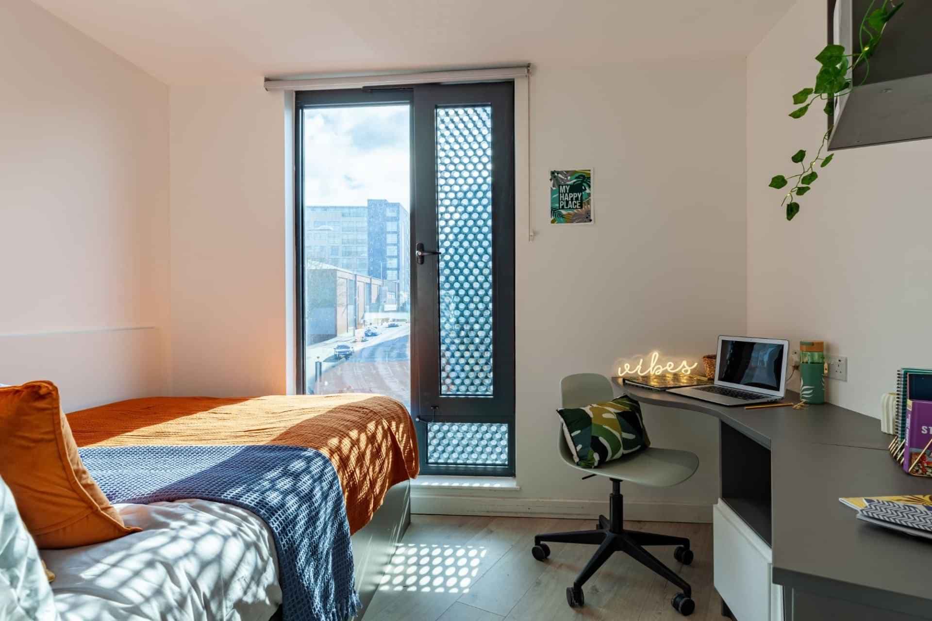 5 Bed Cluster En-suite - Image 1