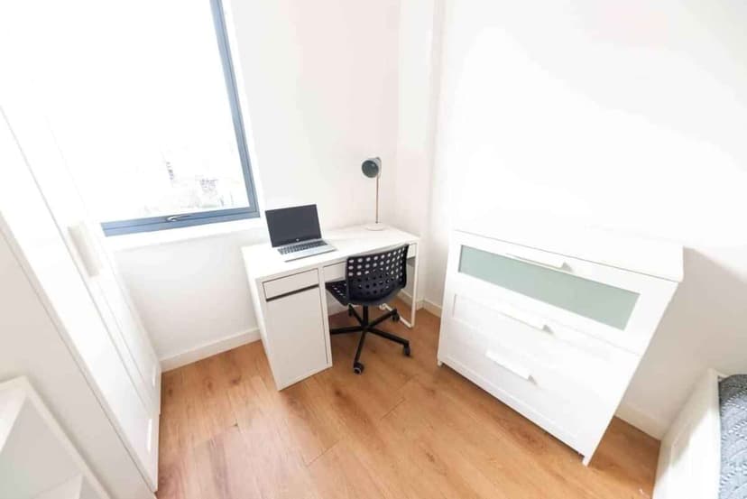 Ensuite Standard Room - Image 5