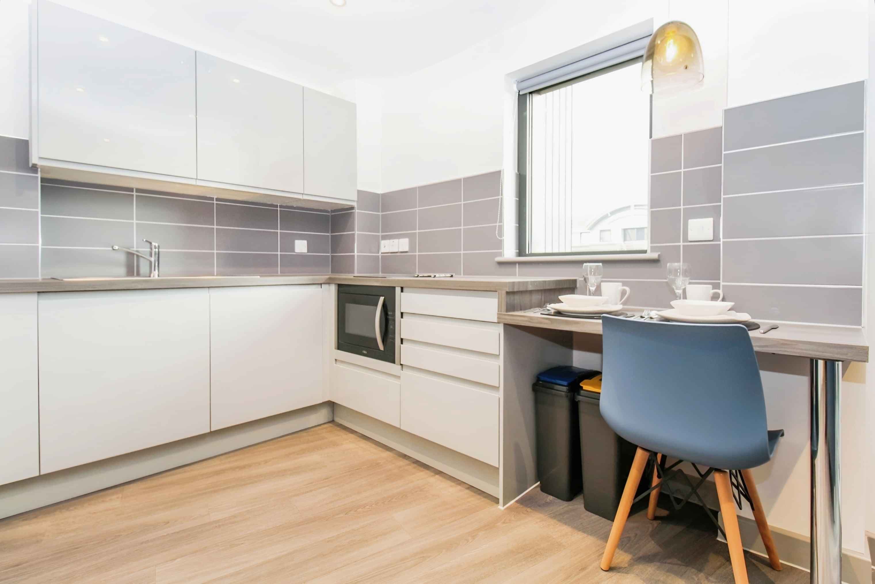 Luxury Apartment - Image 4