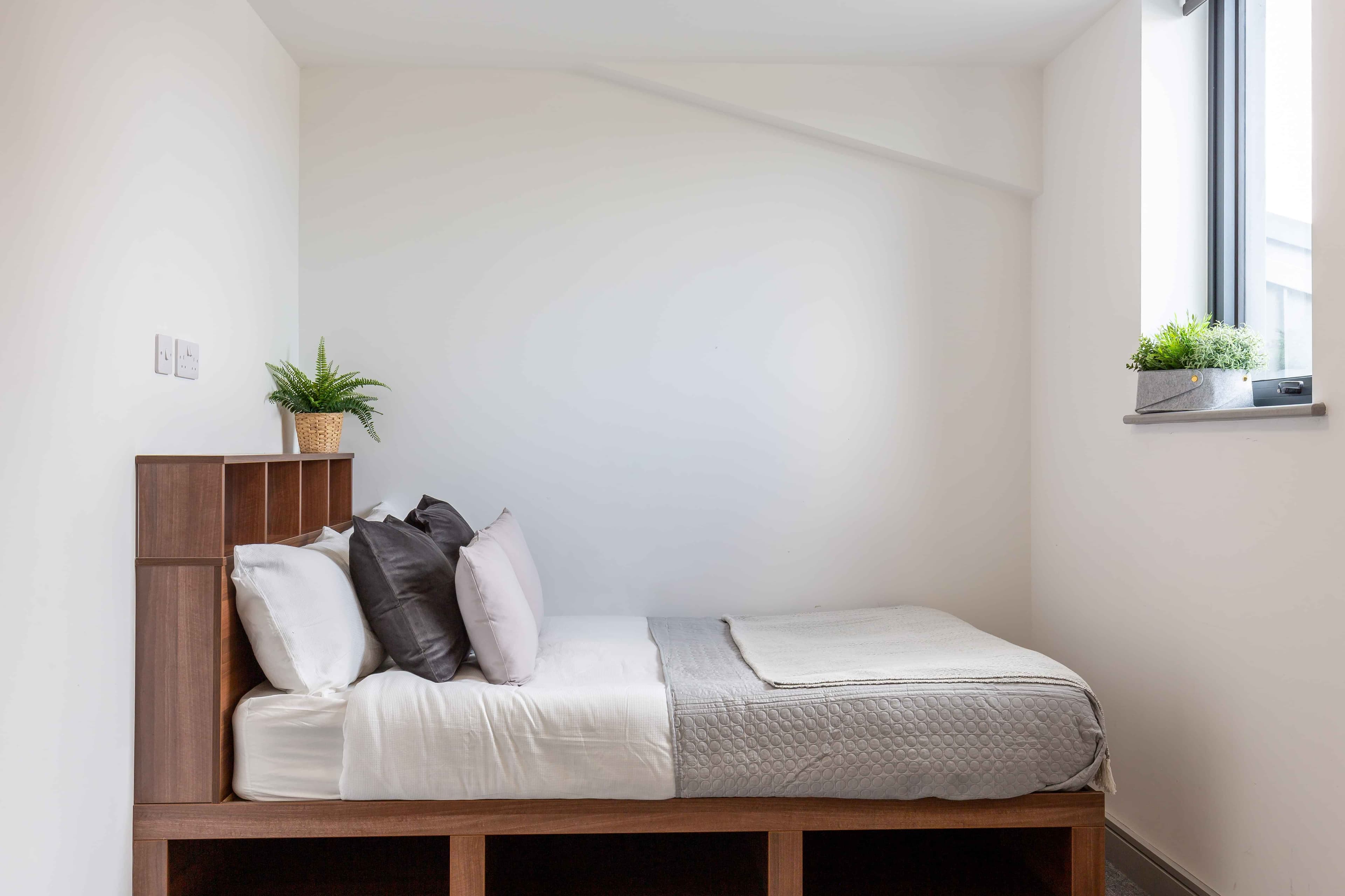 Deluxe En-suite - Image 8