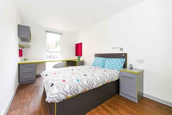 Ensuite Silver - Image 2