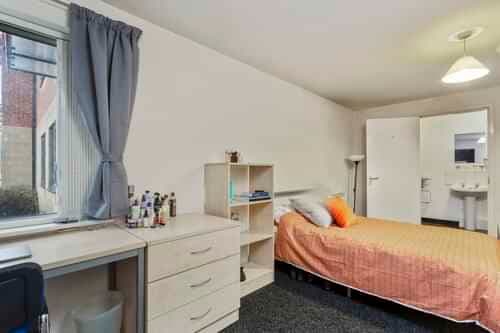 Deluxe Ensuite - Image 1