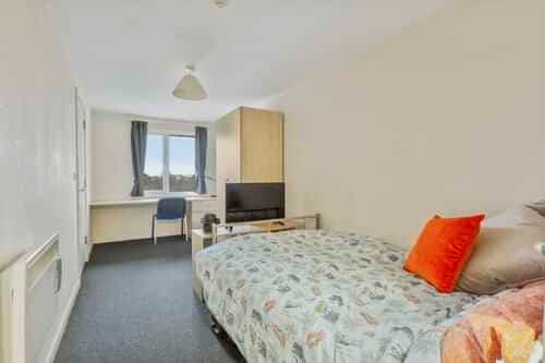 Standard Ensuite - Image 1