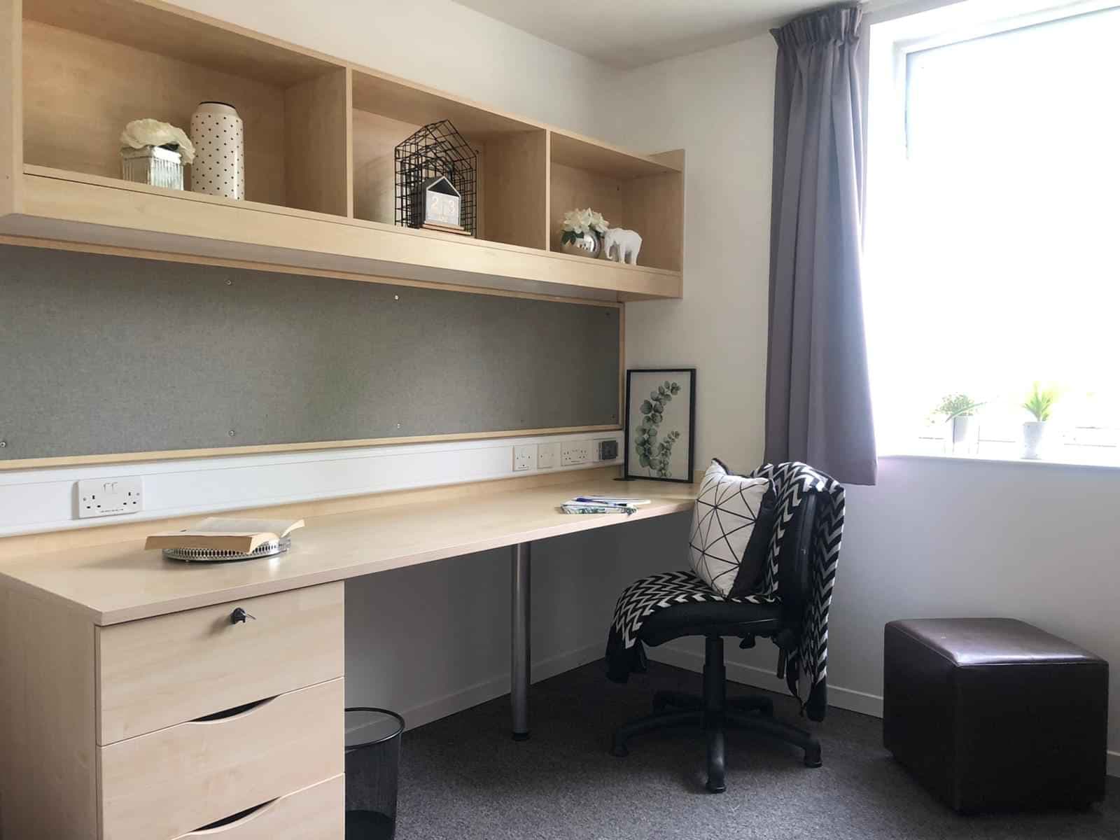 Deluxe Ensuite - Image 2