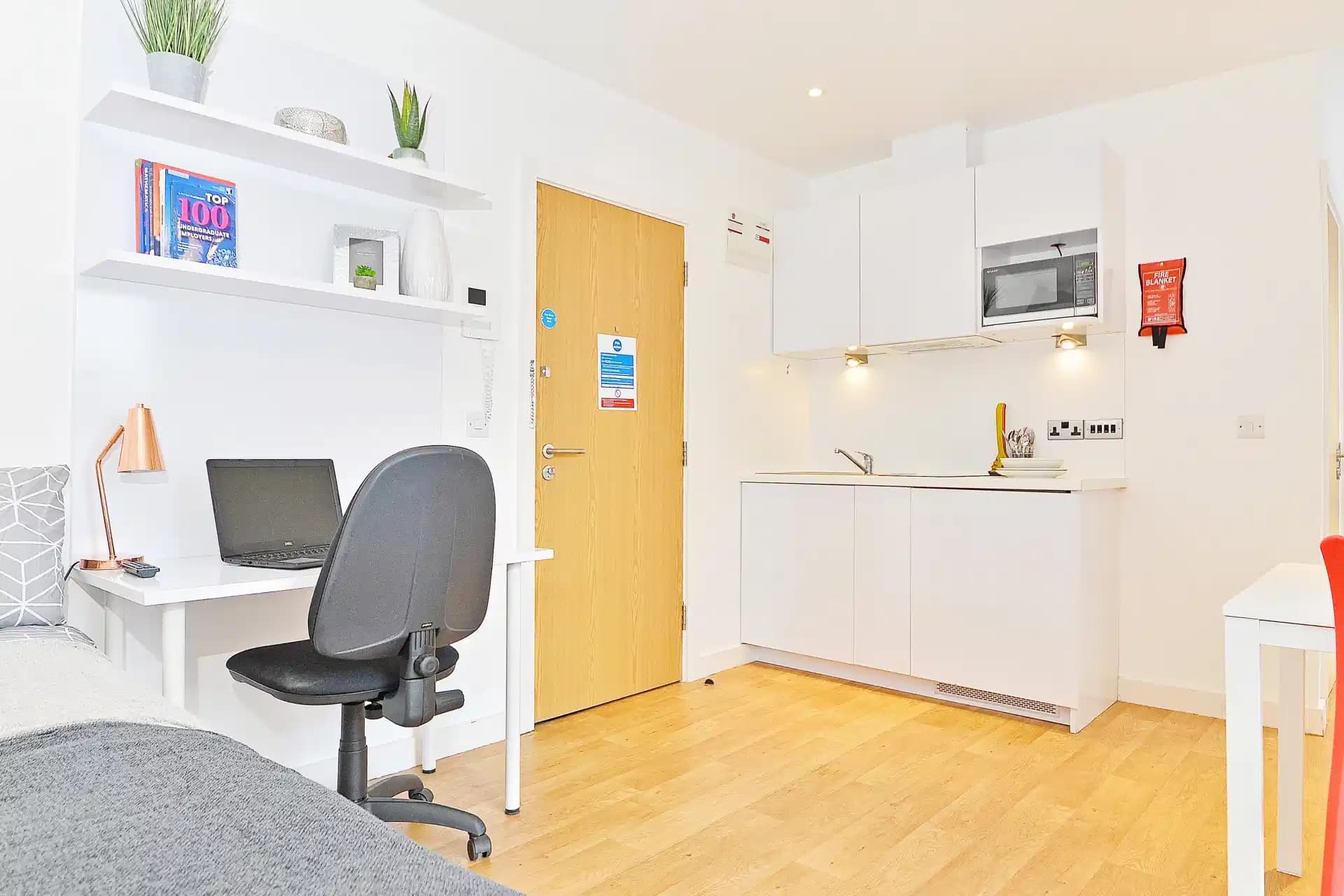 Premier Luxe Studio - Image 5