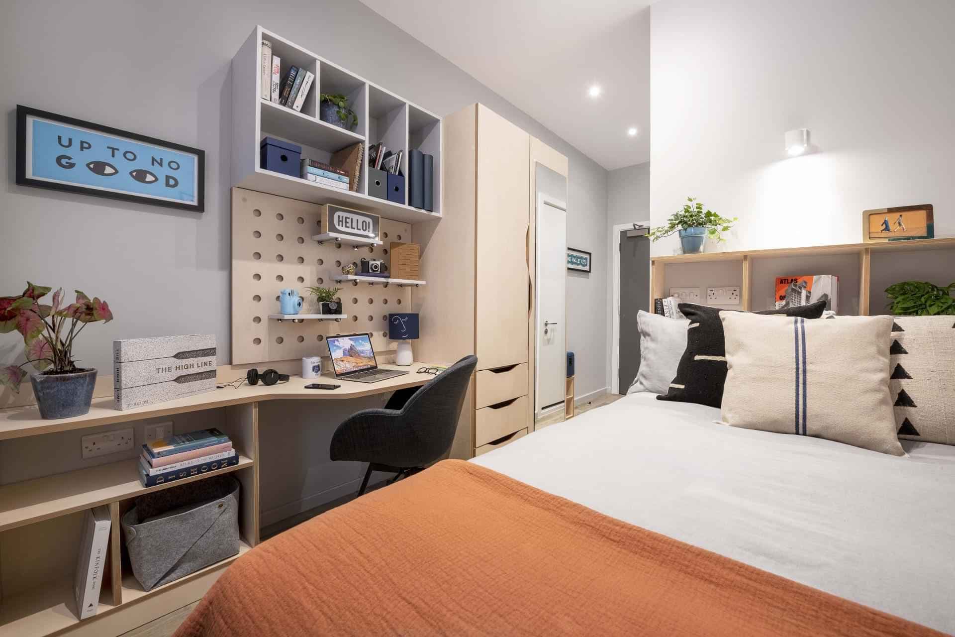 3-Bed Standard En-suite - Image 5