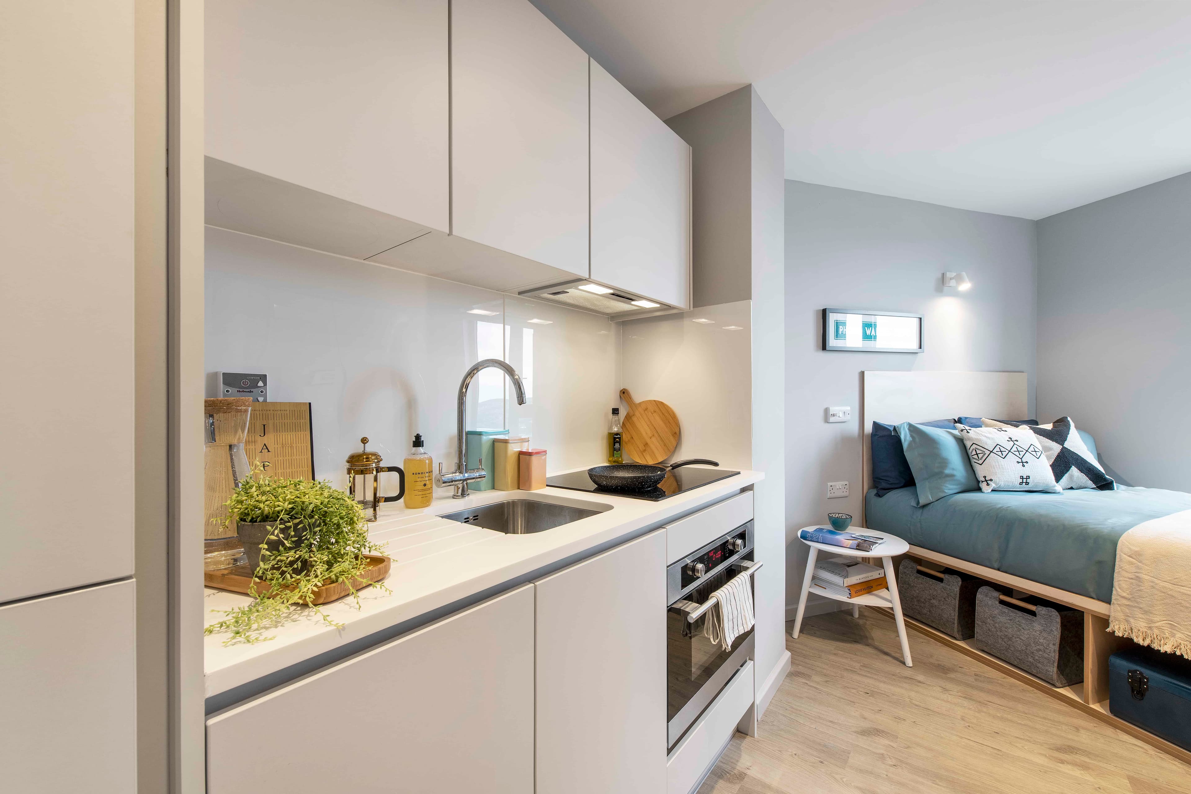 Premium Studio - Image 2