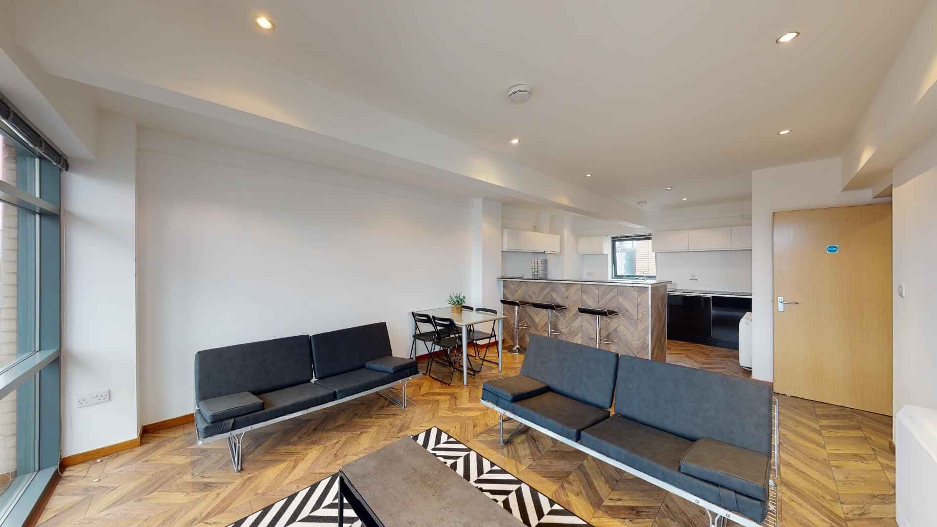 6 Bedroom Apartment - Image 6