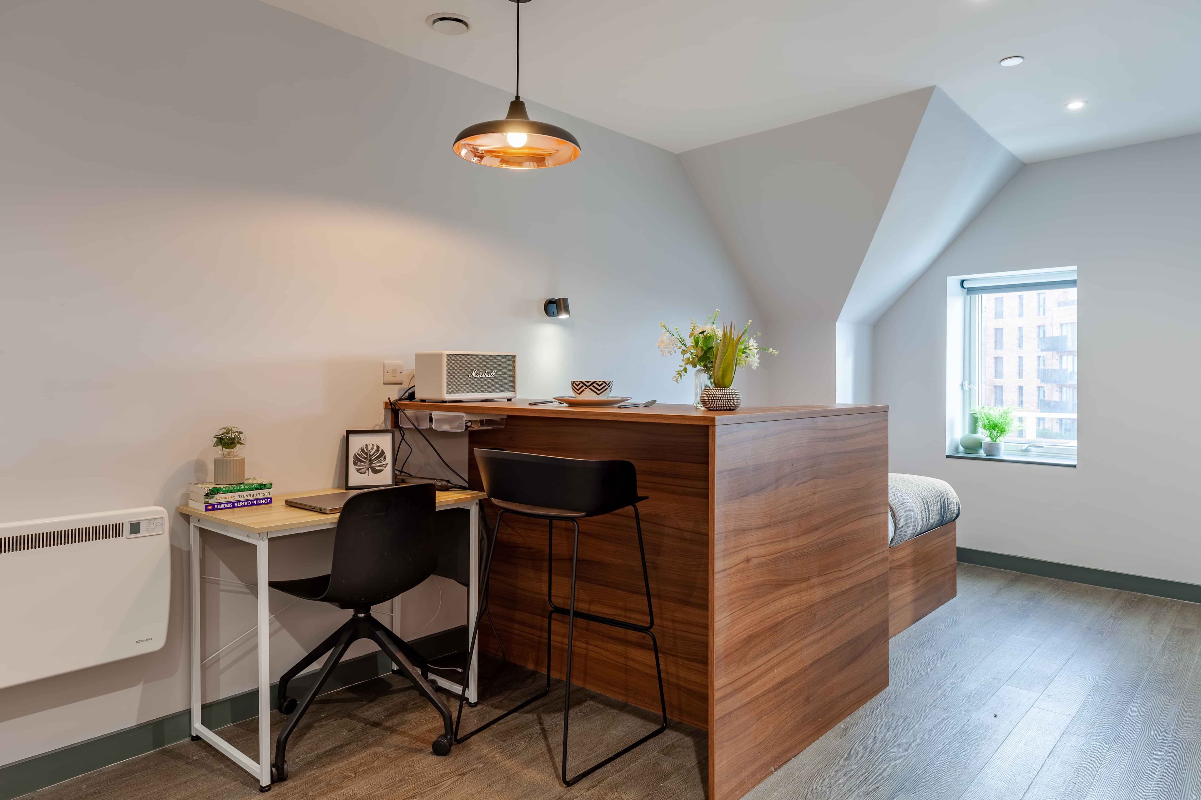 Deluxe Studio - Image 5