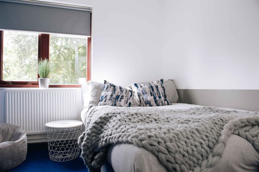 Premium Ensuite - Image 8