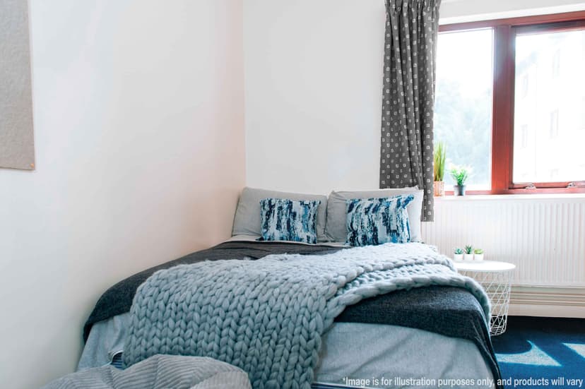 Classic Ensuite - Image 2