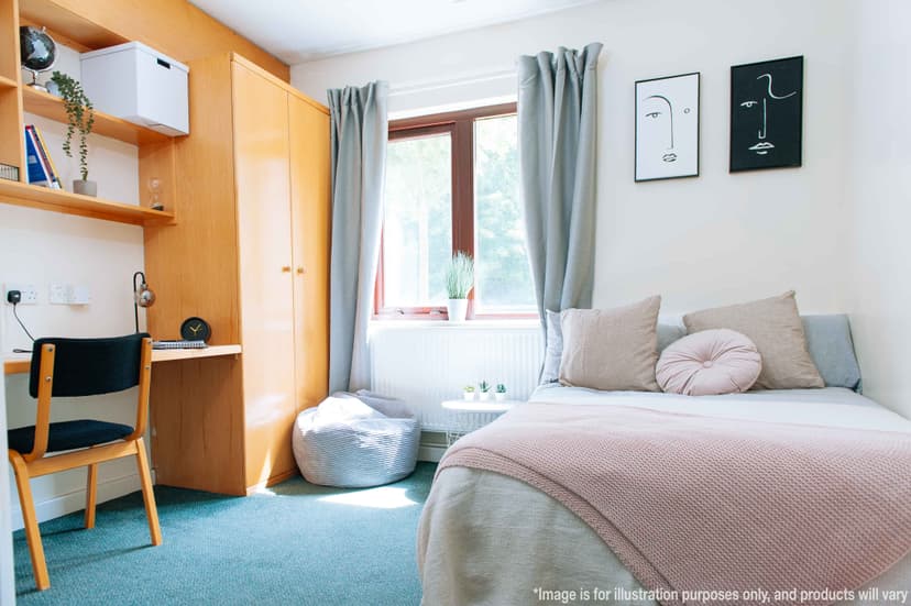 Classic Ensuite - Image 6