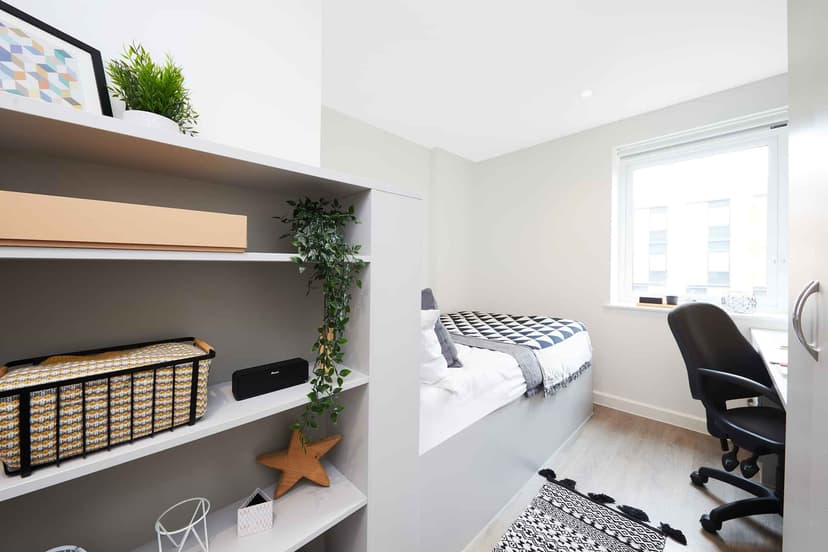 Classic Ensuite - Image 9