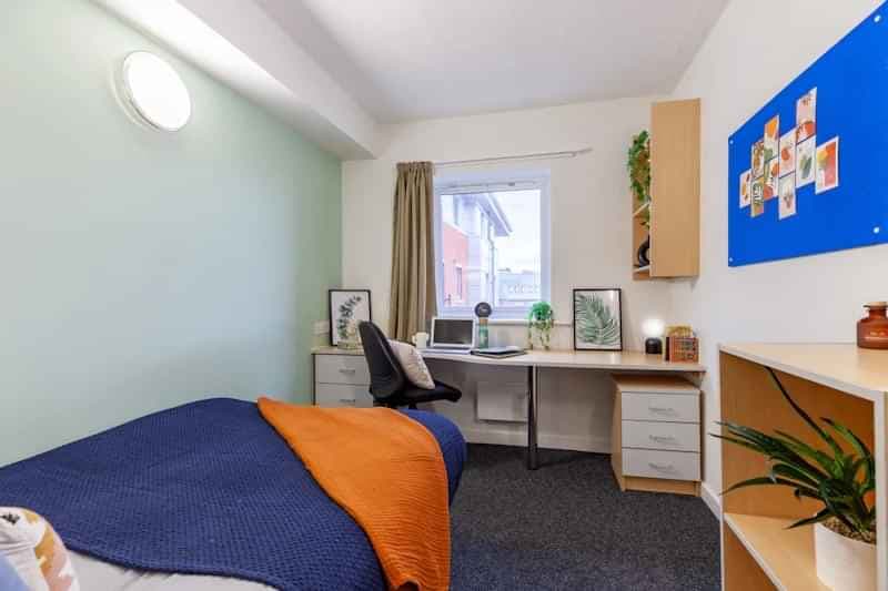 Premium Ensuite - Image 8