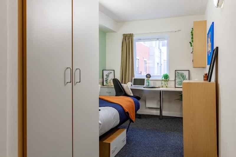 Premium Ensuite - Image 7