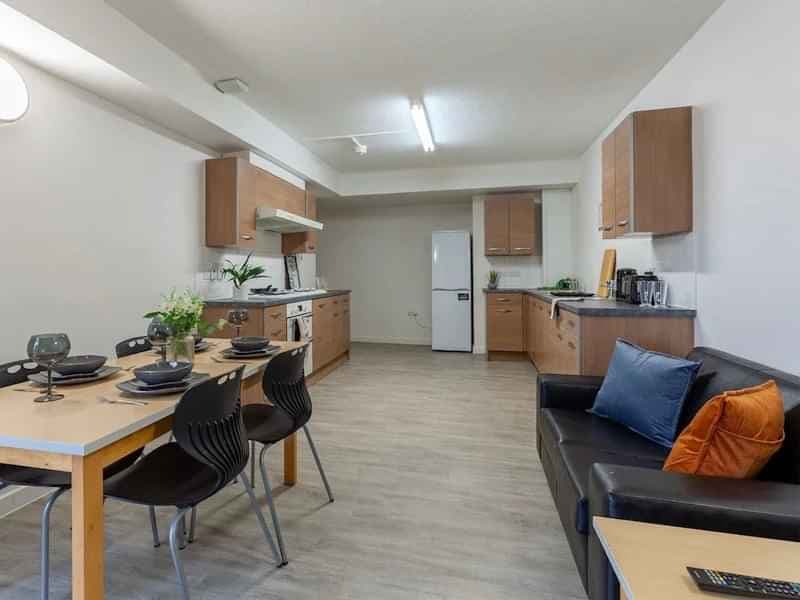 Premium Ensuite - Image 9