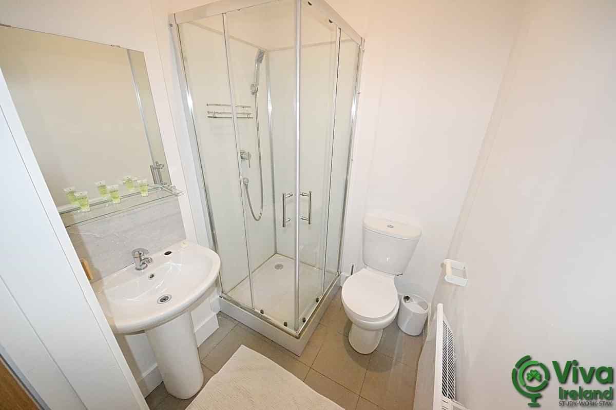 Double Room - Image 5