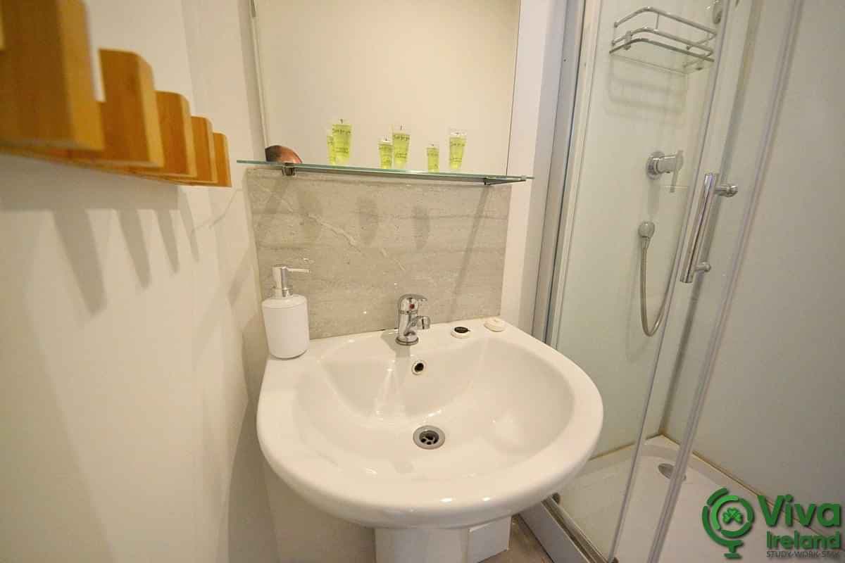 Double Room - Image 4