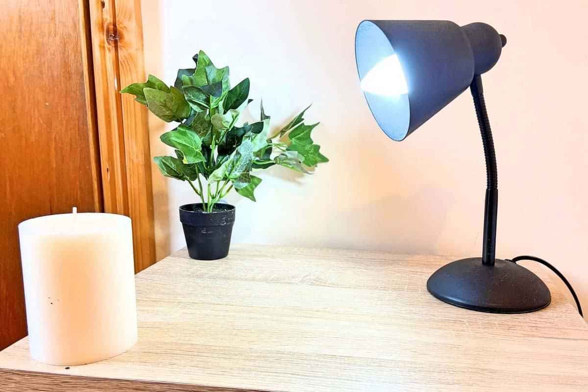 Single Room with Double Bed - Image 11