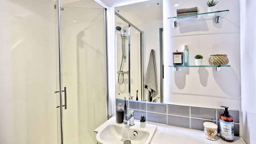 Classic Plus Ensuite - Image 6