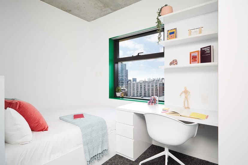2 Bedroom Shared Bathroom, Double Bed, Views - Image 5